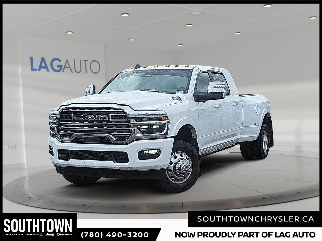 Bright White Clearcoat 2025 RAM 3500 Pickup Truck Four-Wheel Drive Automatic