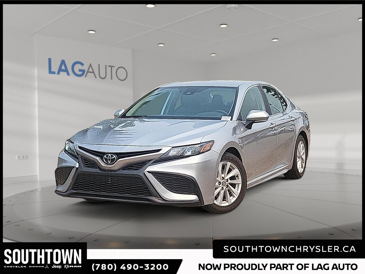 Silver 2024 Toyota Camry Sedan Front-Wheel Drive Automatic