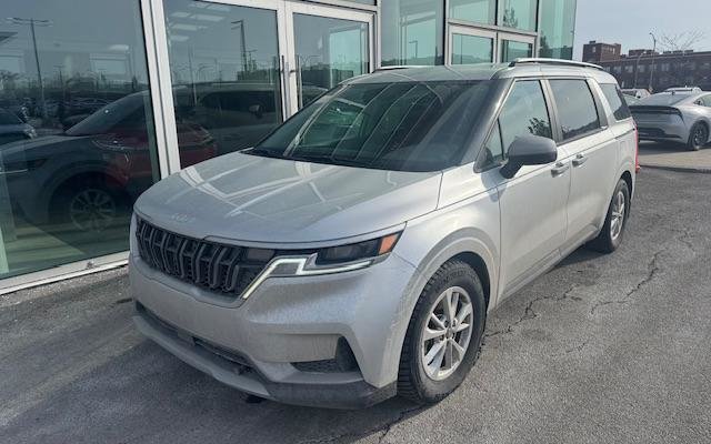 2022 Kia Carnival LX FWD