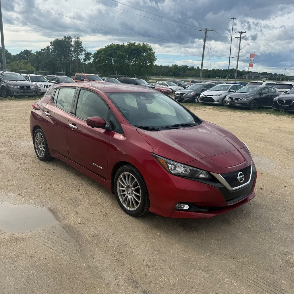 2019 Nissan LEAF SV FWD Hatchback Front-Wheel Drive Automatic