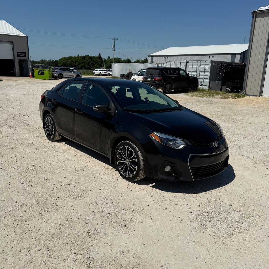  2016 Toyota Corolla Sedan  Manual