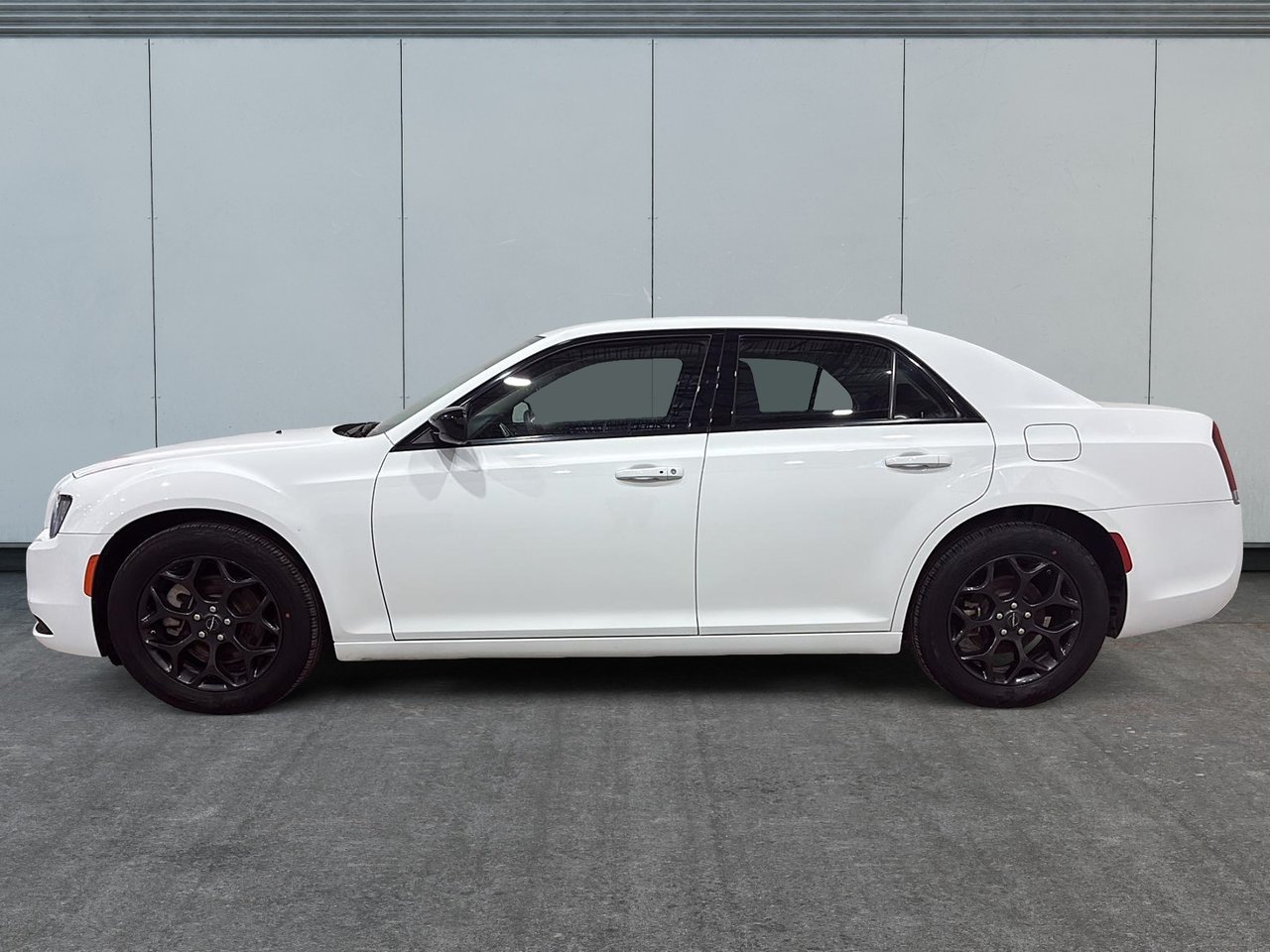 Chrysler 300 Touring AWD 2023-4