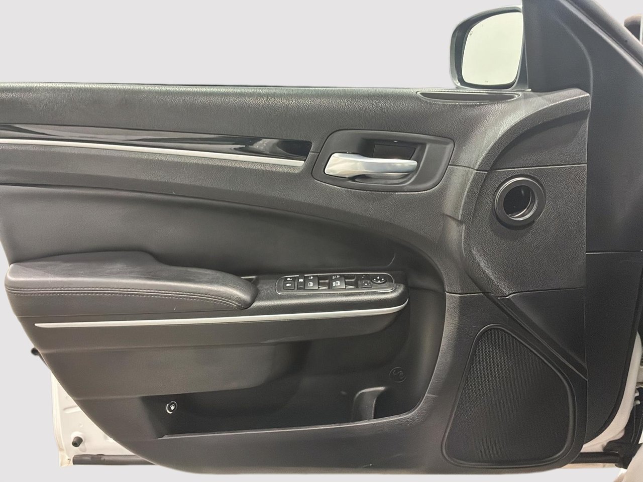 Chrysler 300 Touring AWD 2023-9