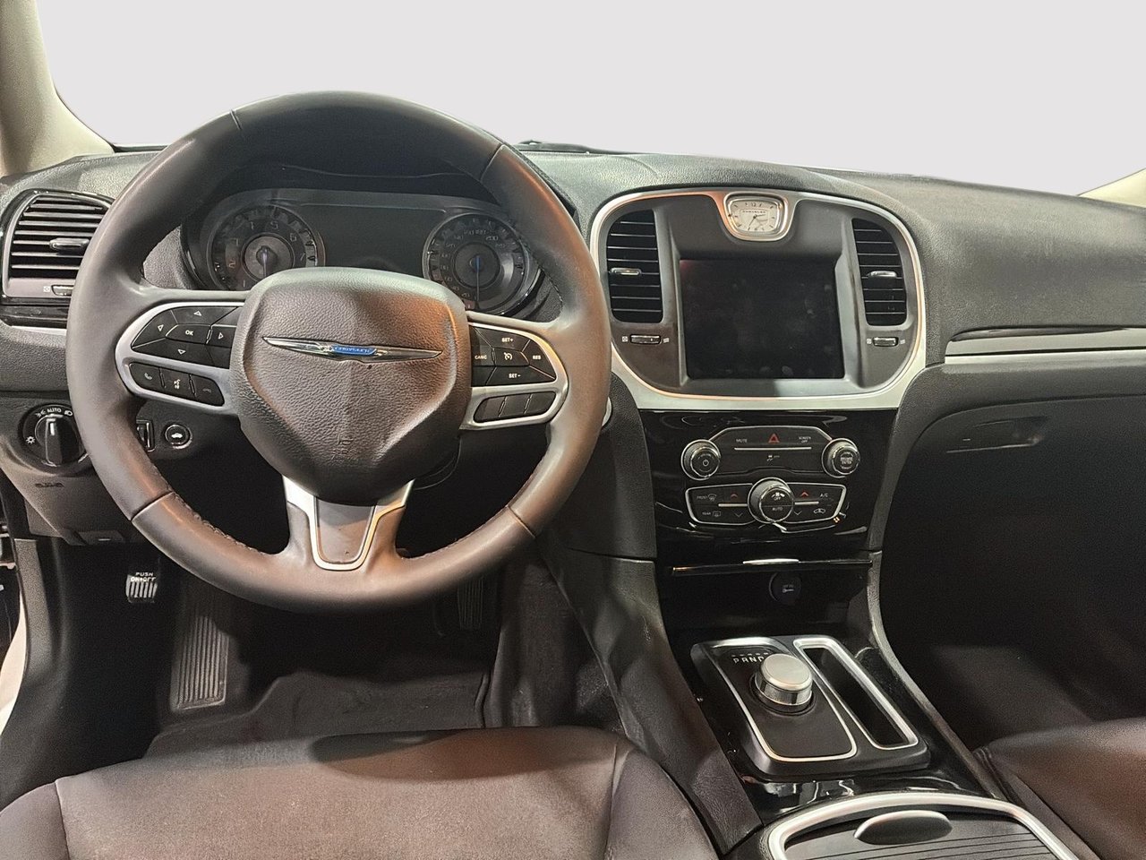 Chrysler 300 Touring AWD 2023-8