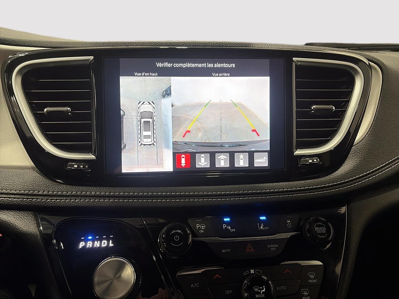 Chrysler Pacifica Hybrid Premium S Appearance 2024-16