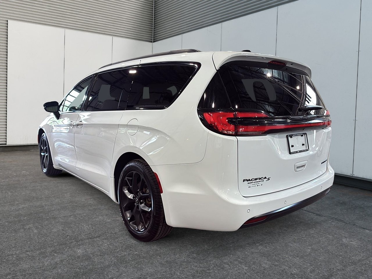 Chrysler Pacifica Limited 2025-3
