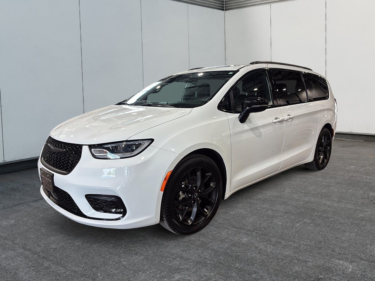 Chrysler Pacifica Limited 2025-0