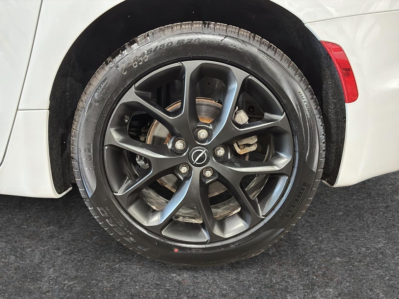 Chrysler Pacifica Limited 2025-6