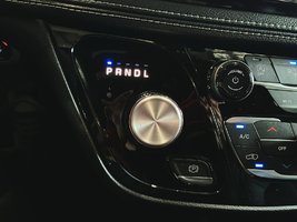 2027 Chrysler Pacifica SELECT-10