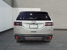 Jeep Cherokee LAREDO 2026-2