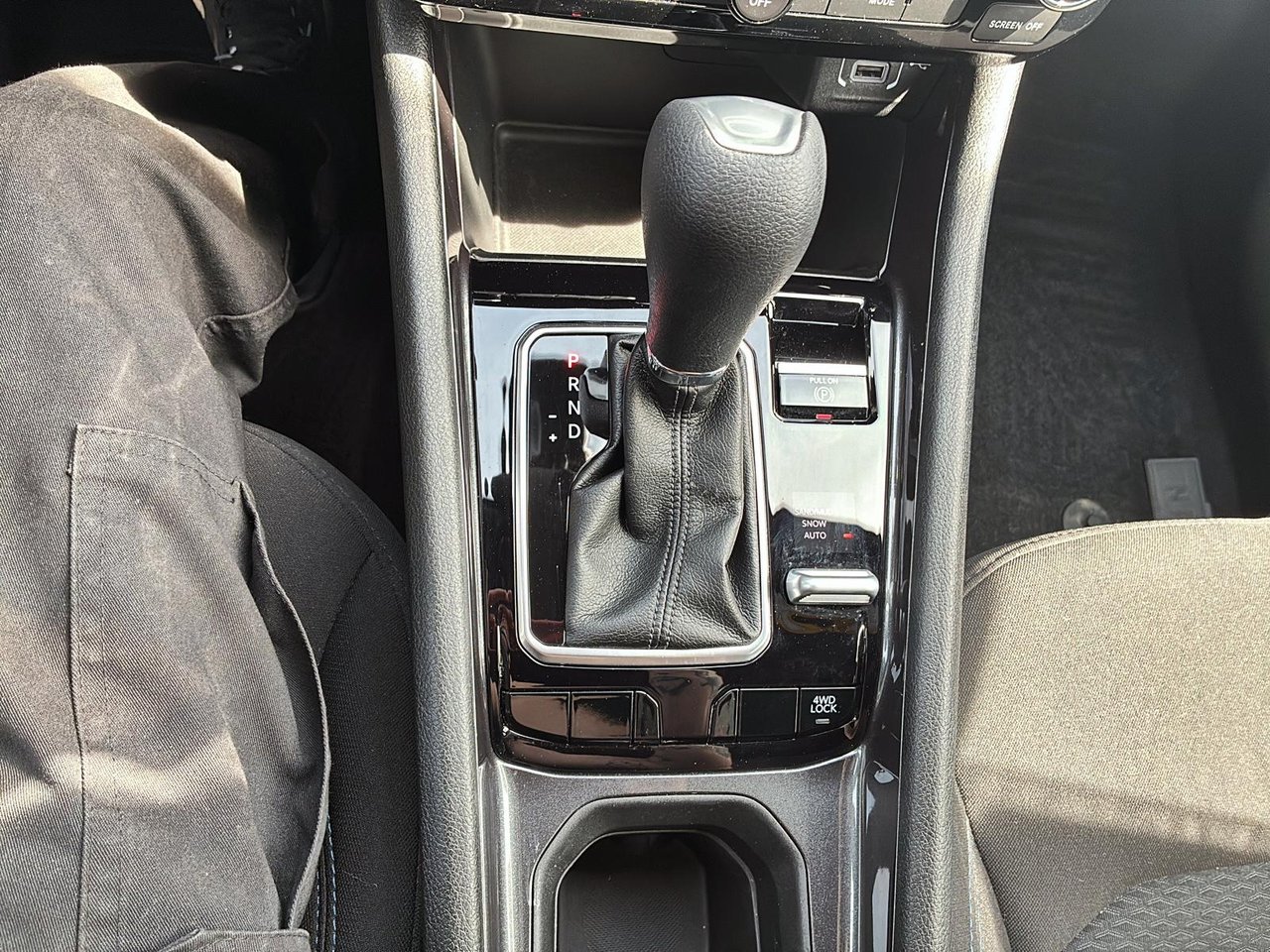 2025 Jeep Compass Sport-13