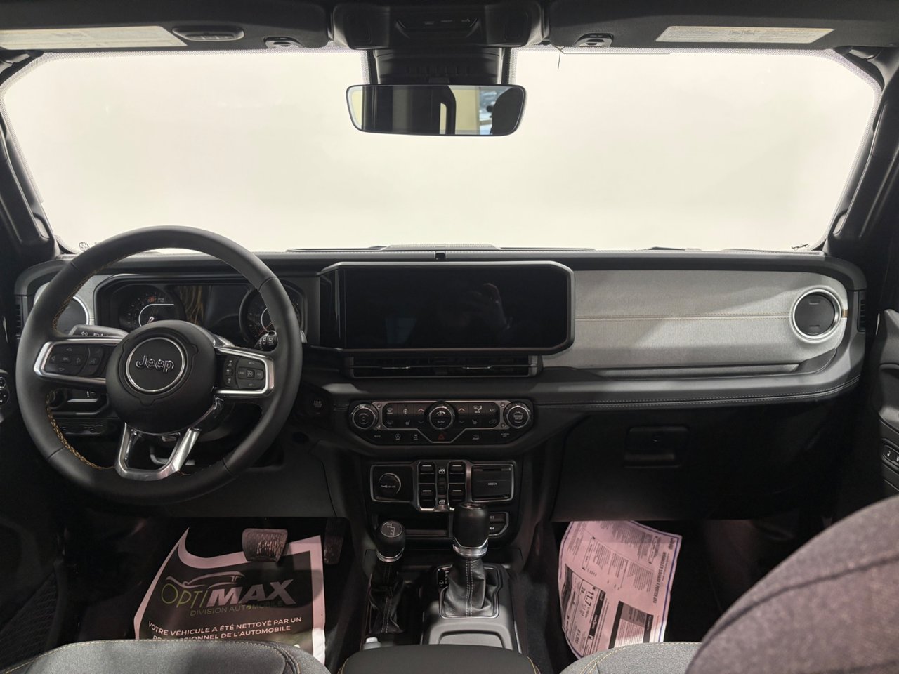 Jeep Wrangler 4-Door SAHARA 2024-12