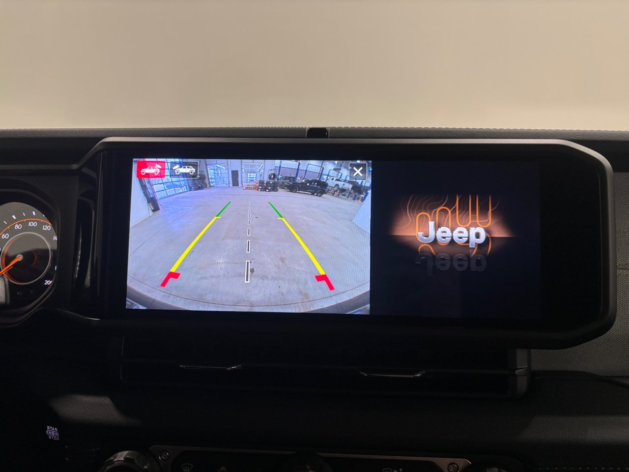 Jeep Wrangler 4-Door SAHARA 2024-26