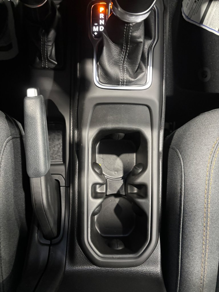 Jeep Wrangler 4-Door SAHARA 2024-27