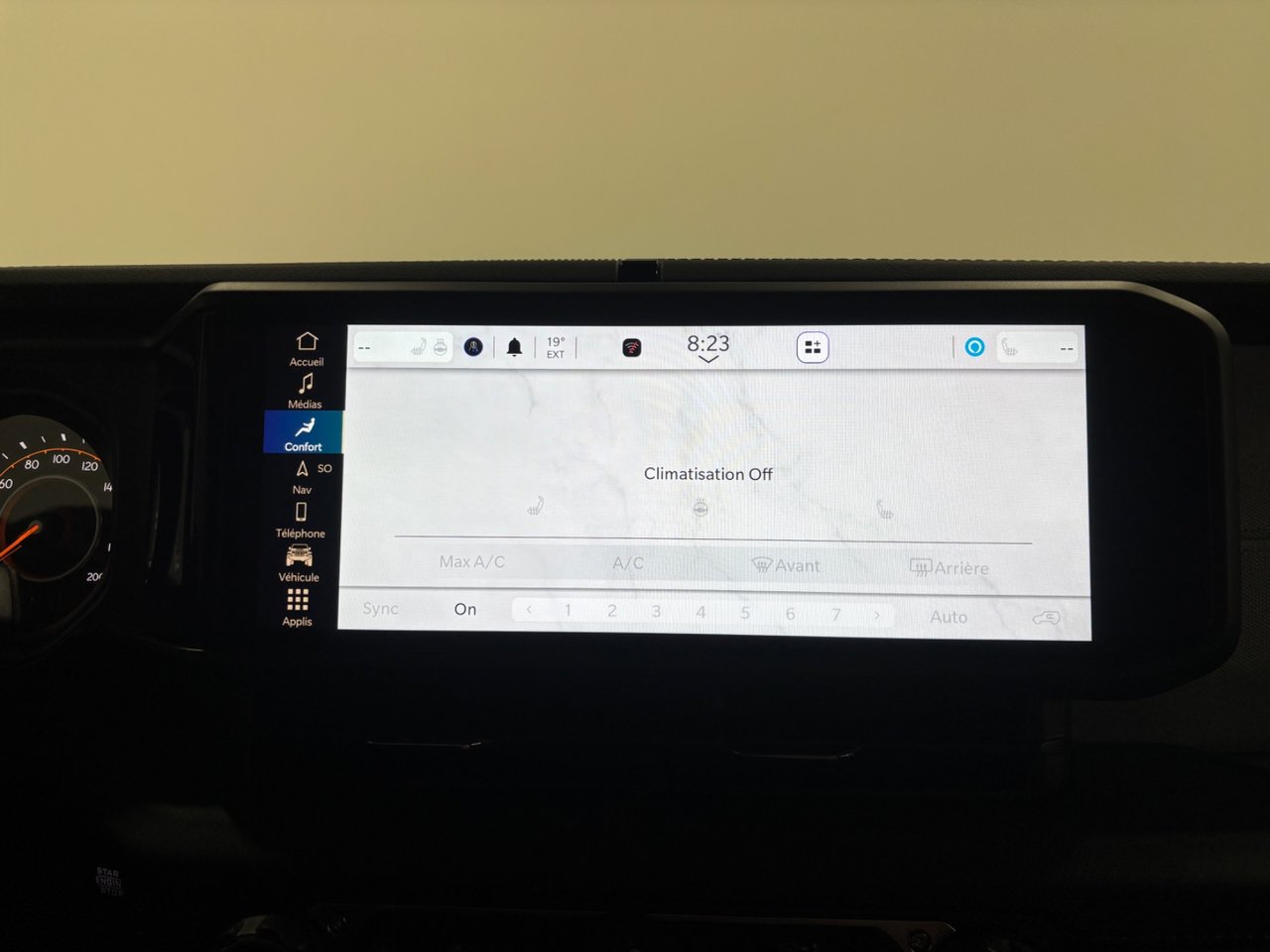 Jeep Wrangler 4-Door SAHARA 2024-21