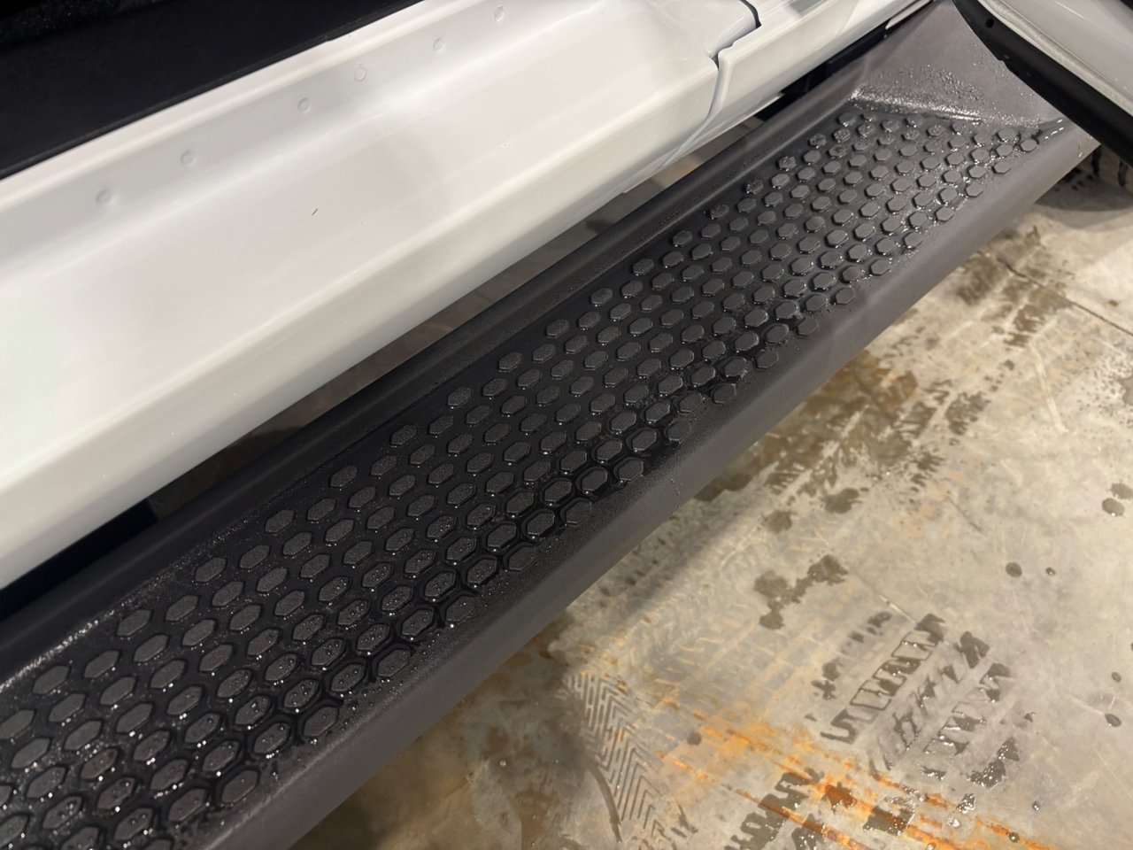 Jeep WRANGLER 4-Door SAHARA 2024-8