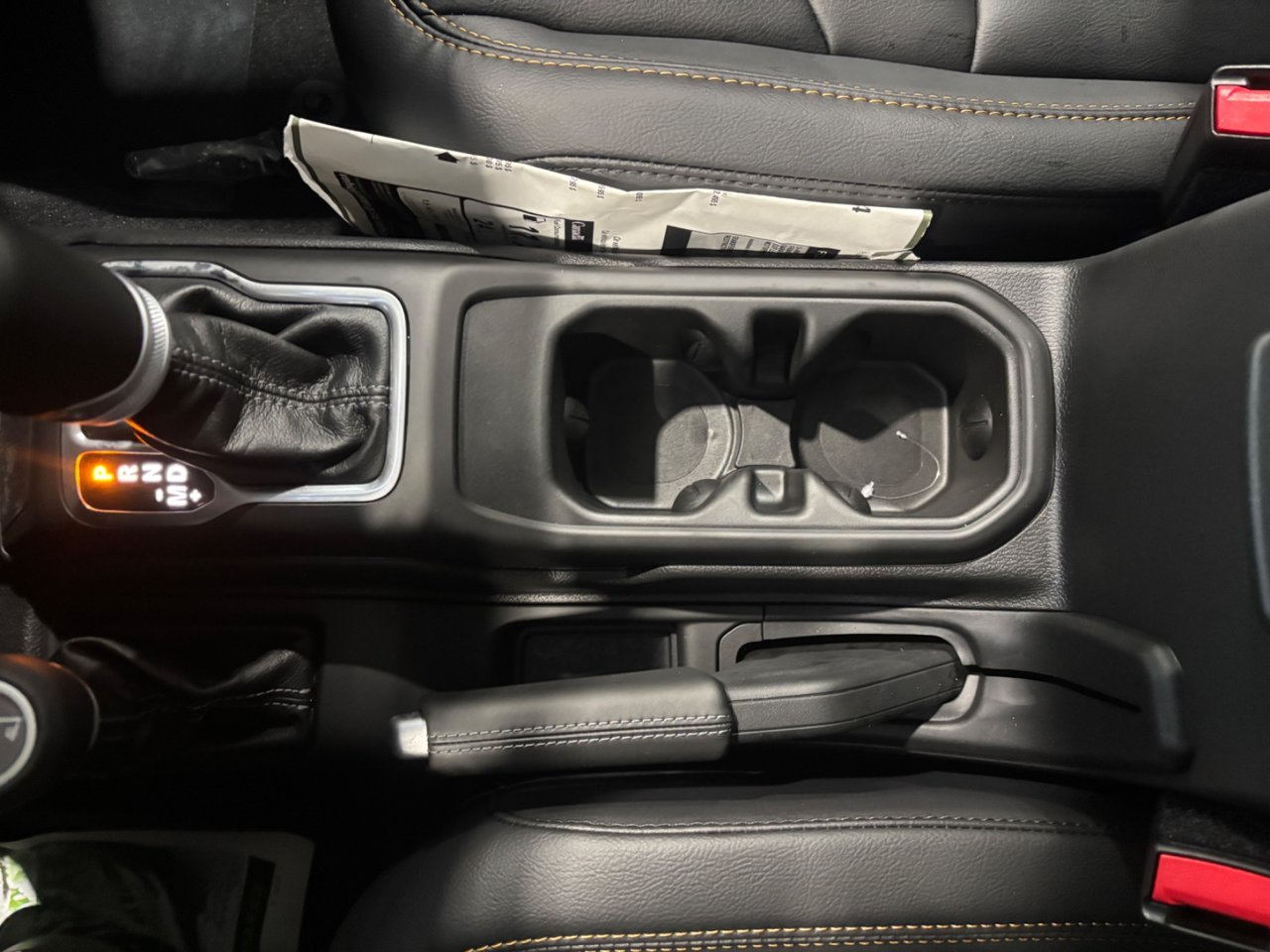 Jeep WRANGLER 4-Door SAHARA 2024-26