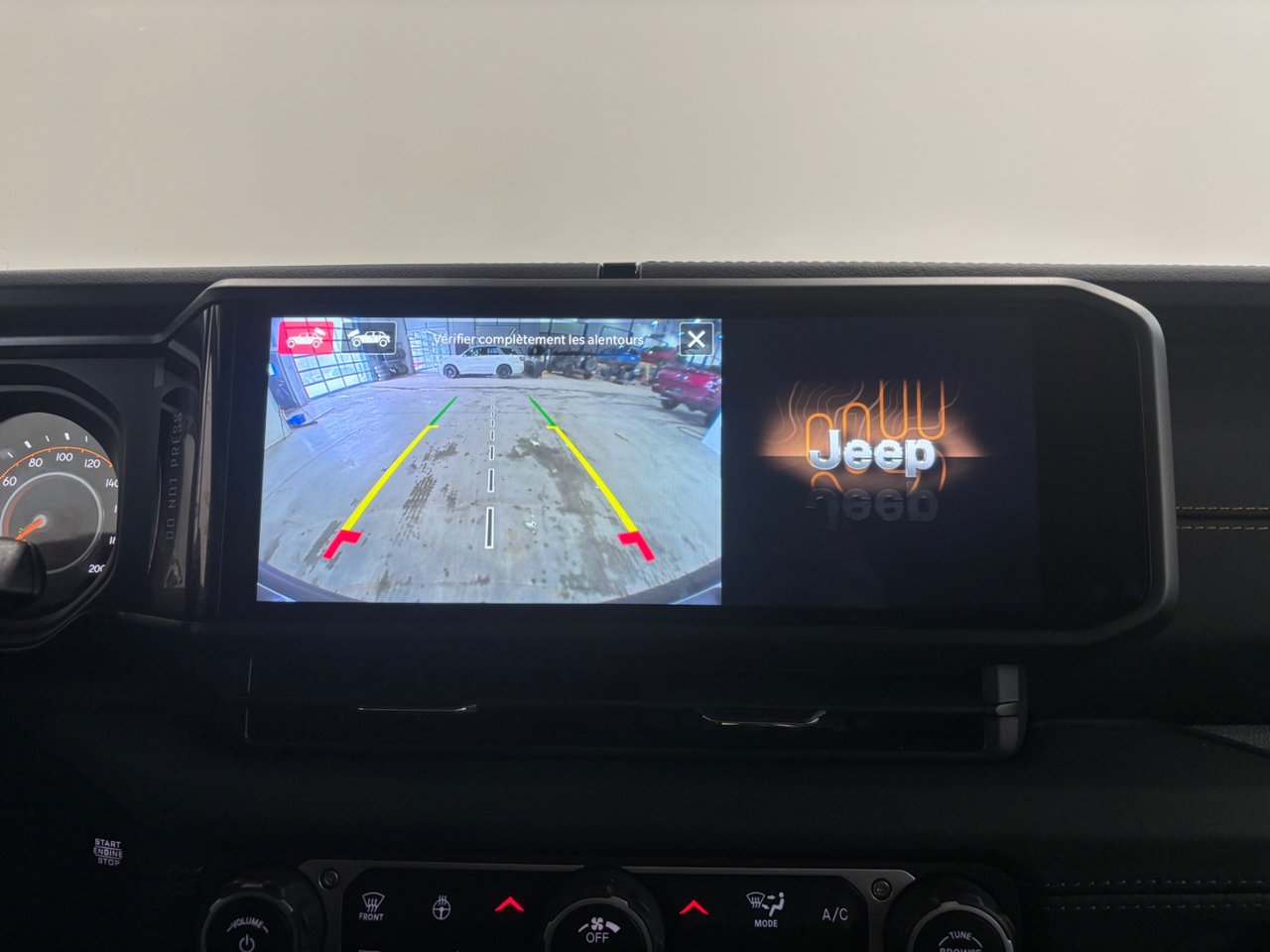 Jeep WRANGLER 4-Door SAHARA 2024-25