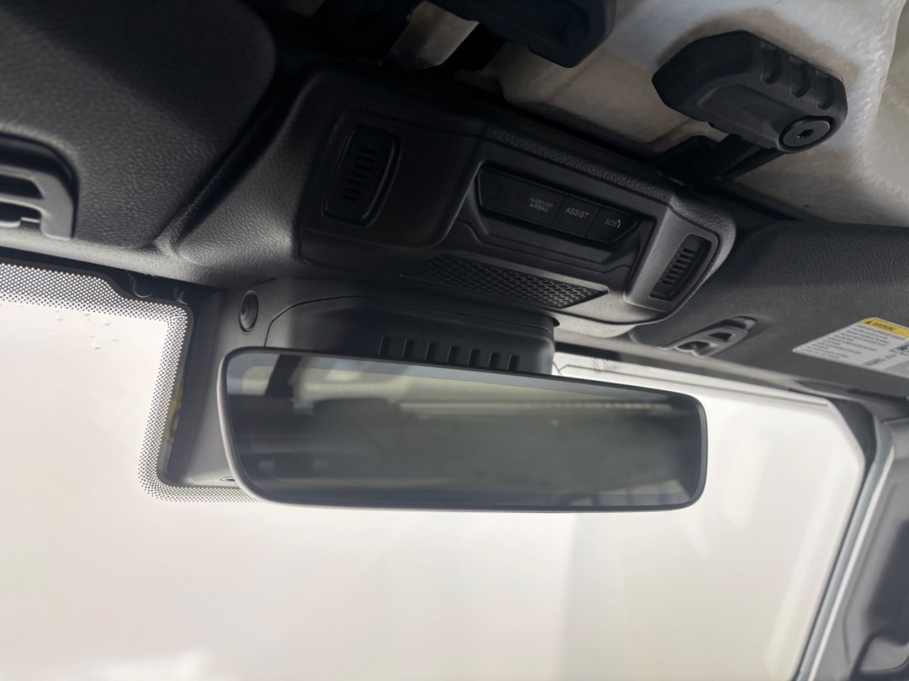 Jeep WRANGLER 4-Door SAHARA 2024-27