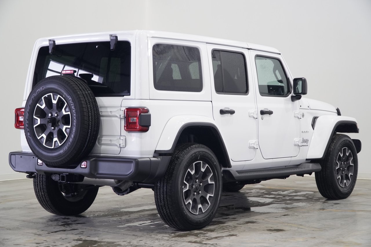 Jeep WRANGLER 4-Door SAHARA 2024-3