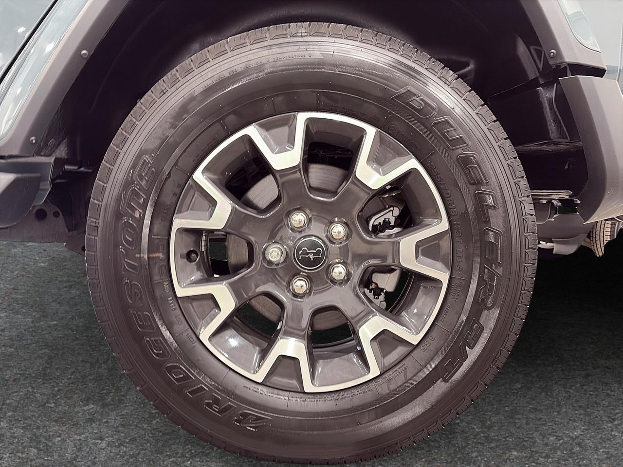 Jeep Wrangler 4-Door SAHARA 2024-6