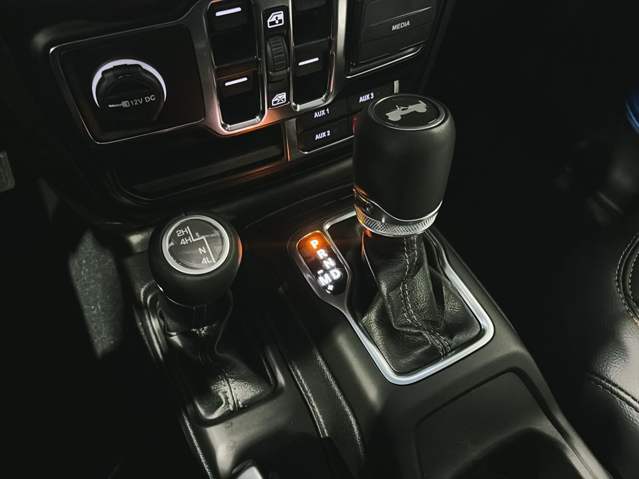 Jeep Wrangler 4-Door SAHARA 2024-11