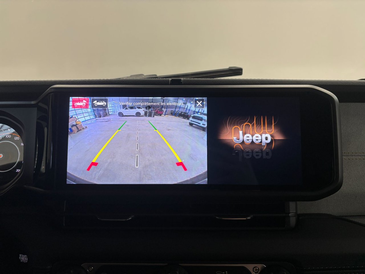 Jeep WRANGLER 4-Door SAHARA 2024-24