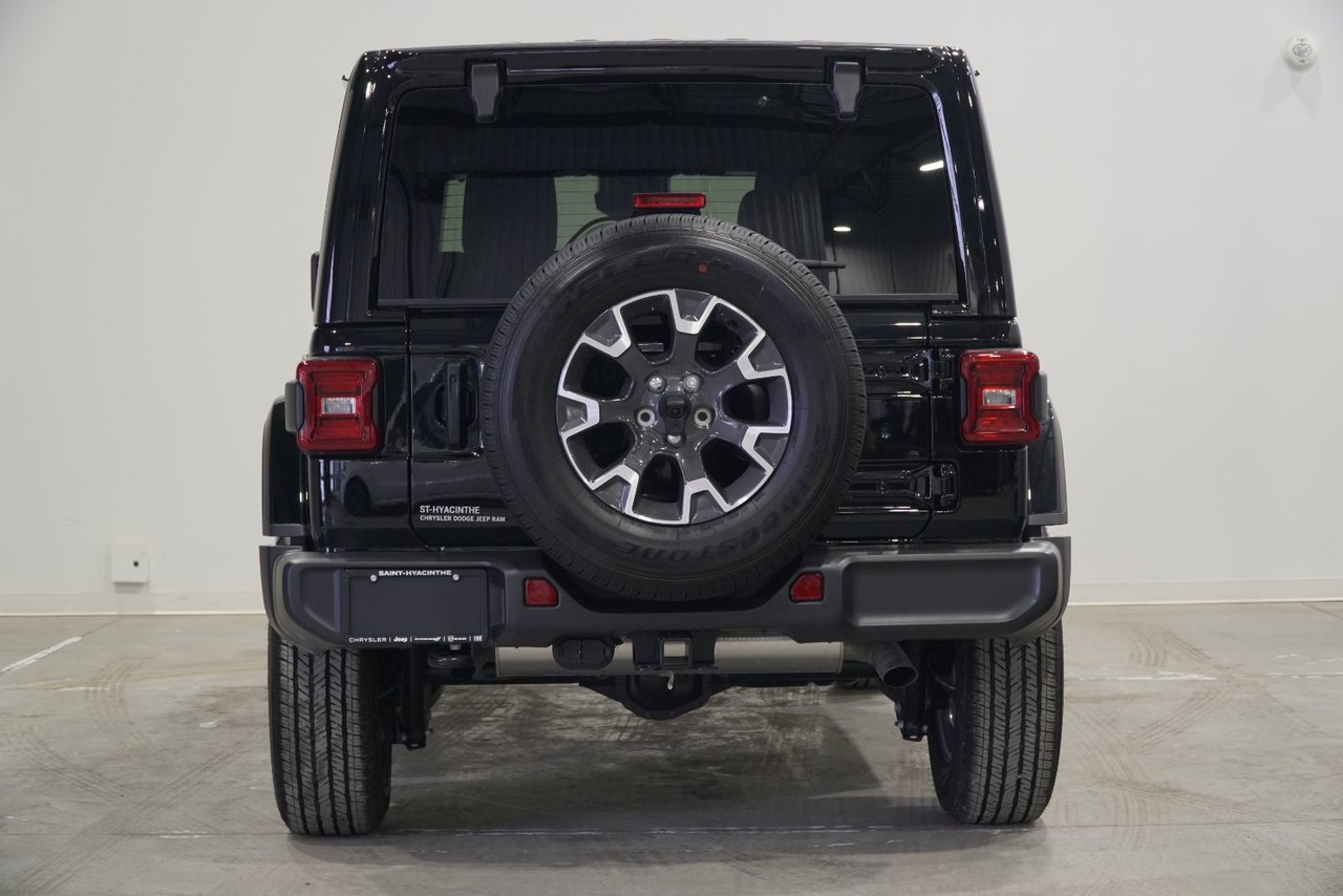 Jeep WRANGLER 4-Door SAHARA 2024-4