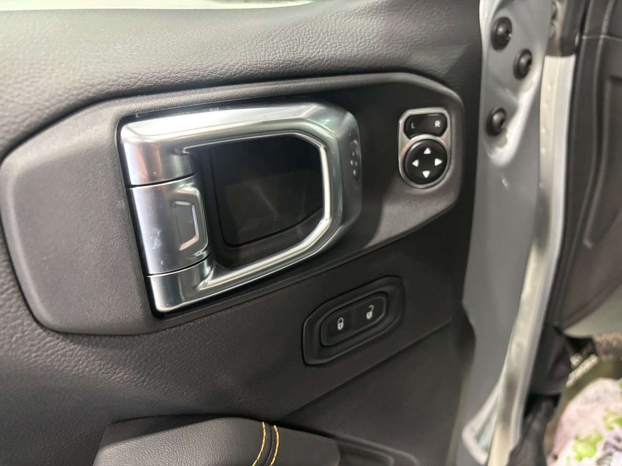 Jeep Wrangler 4XE SAHARA 2024-12