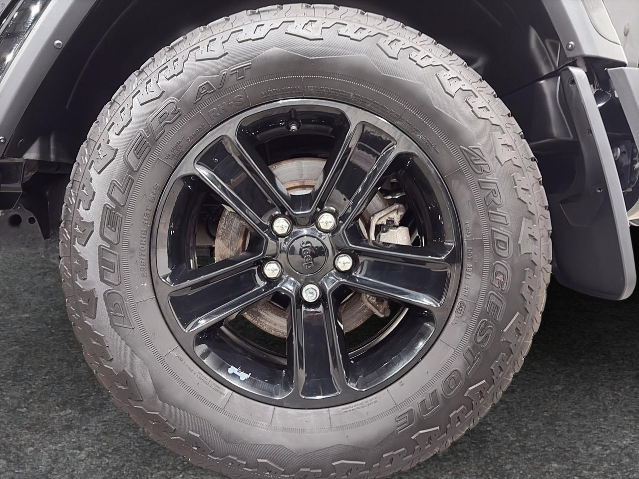 2023 Jeep Wrangler Sahara Altitude-6