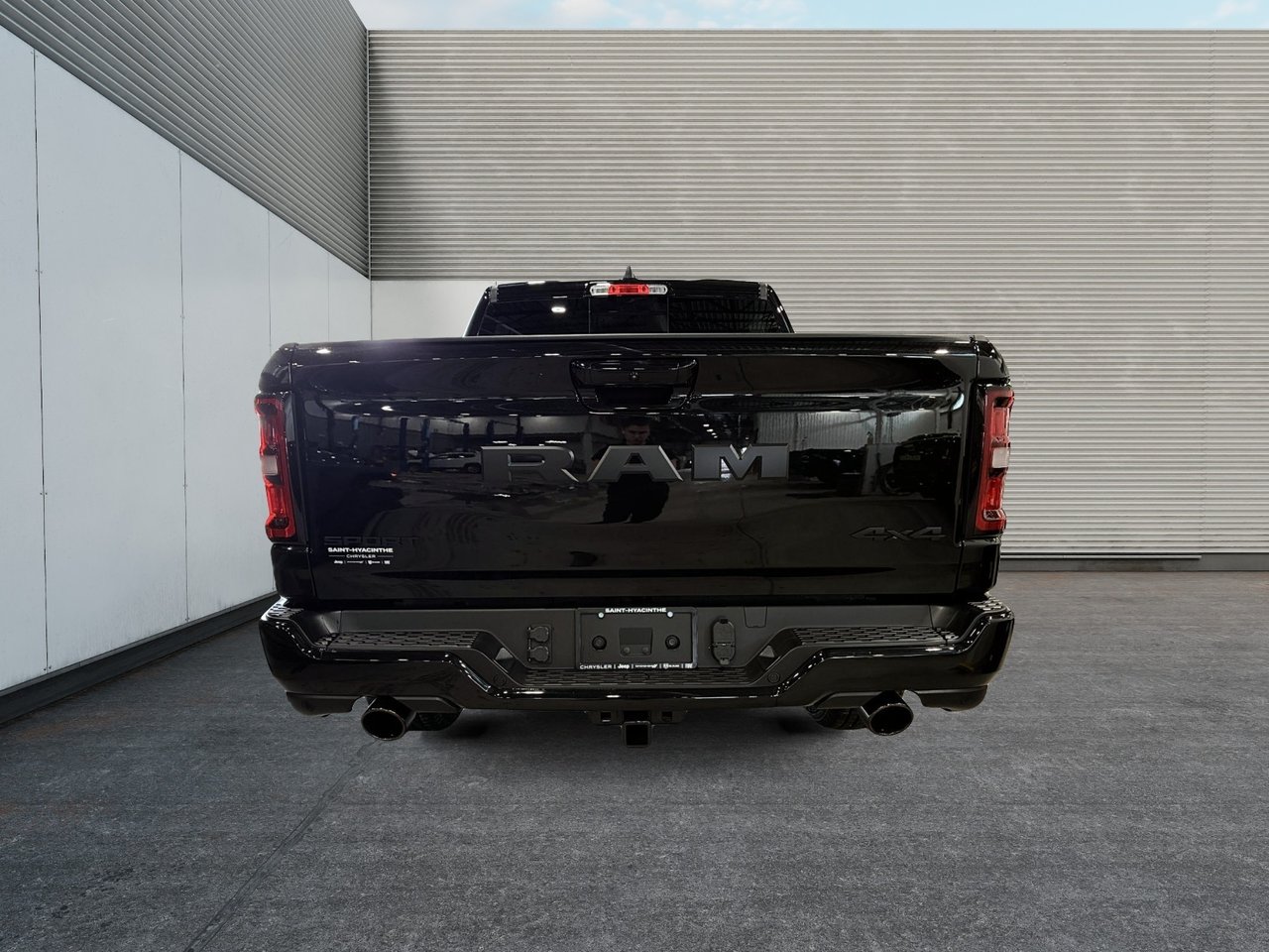 2026 Ram 1500 SPORT-2