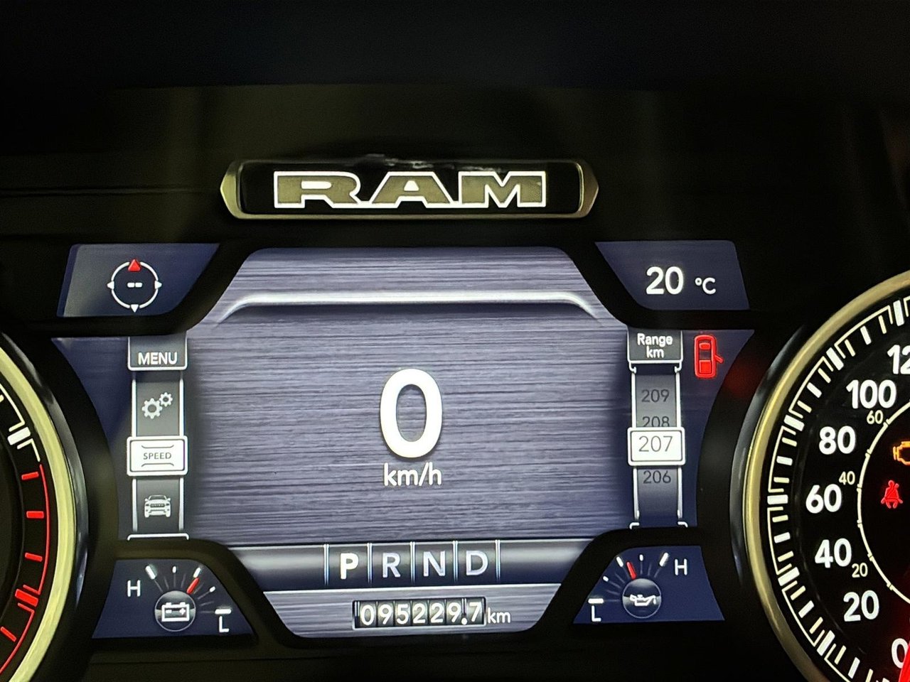 2023 Ram 2500 Laramie-11