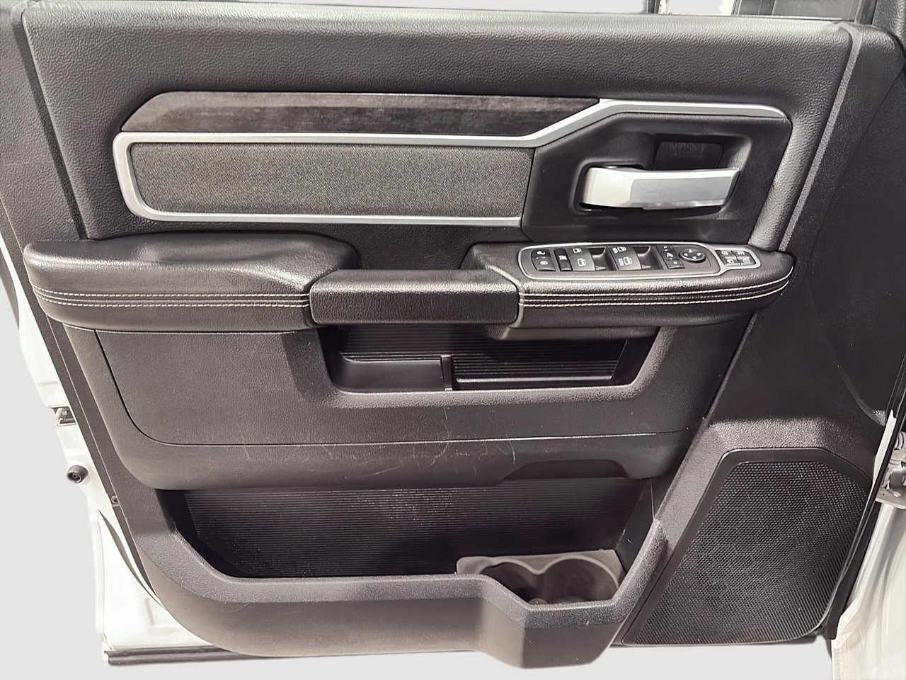 2023 Ram 3500 Big Horn-9