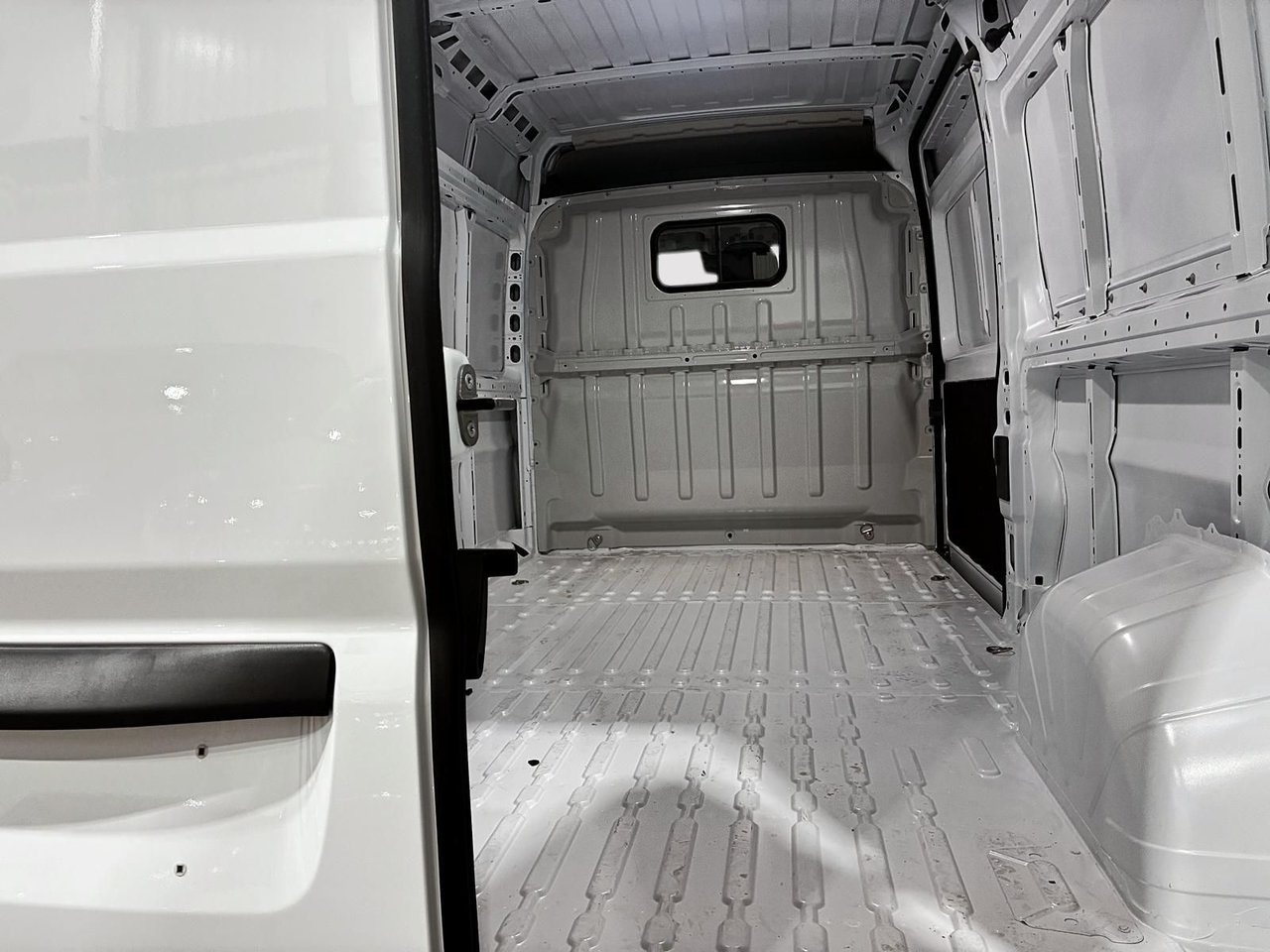 2025 Ram Promaster Cargo Van 2500 TRADESMAN W/ PASS SEAT-6