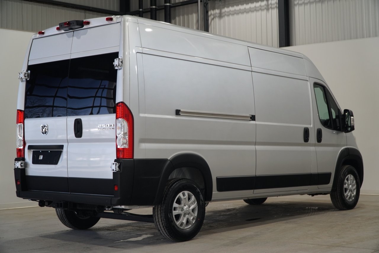 2025 Ram ProMaster Cargo Van SLT+-3