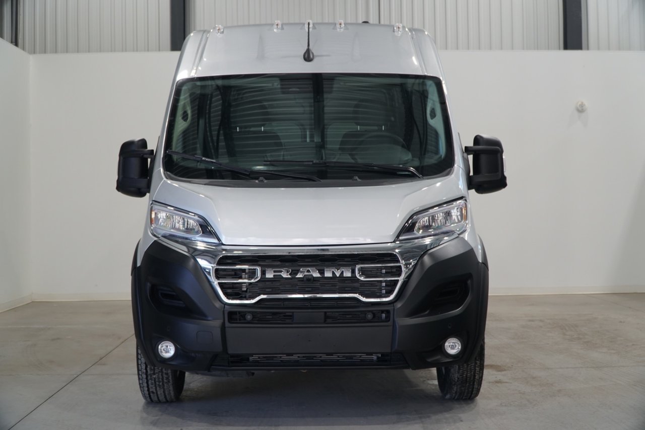 2025 Ram ProMaster Cargo Van SLT+-1