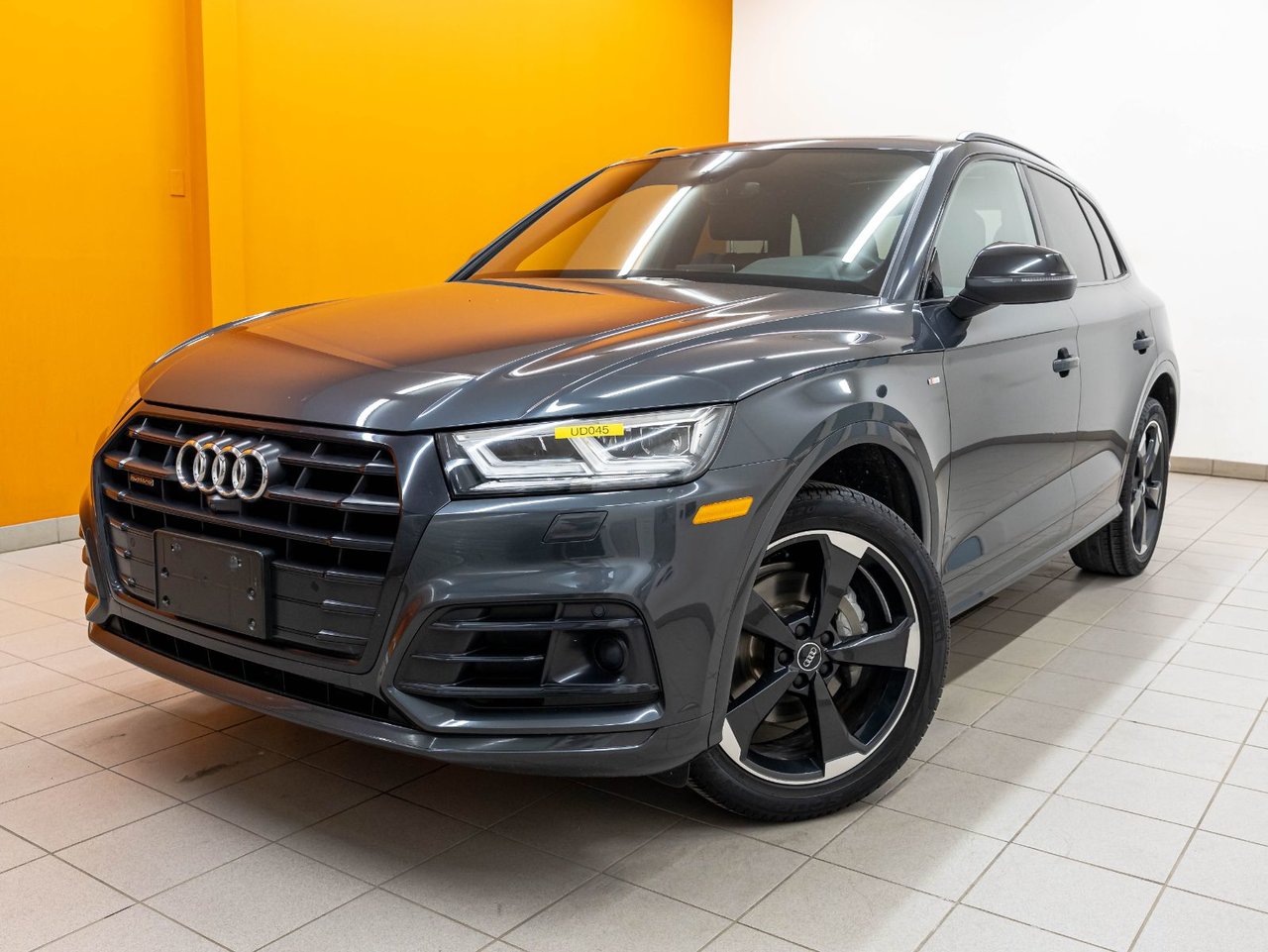 Gray 2019 Audi Q5 quattro Technik 45 TFSI SUV / Crossover Automatic
