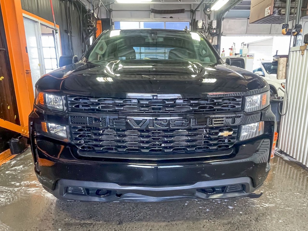 Used 2021 Chevrolet Silverado 1500 with 59,973 km for sale at Otogo