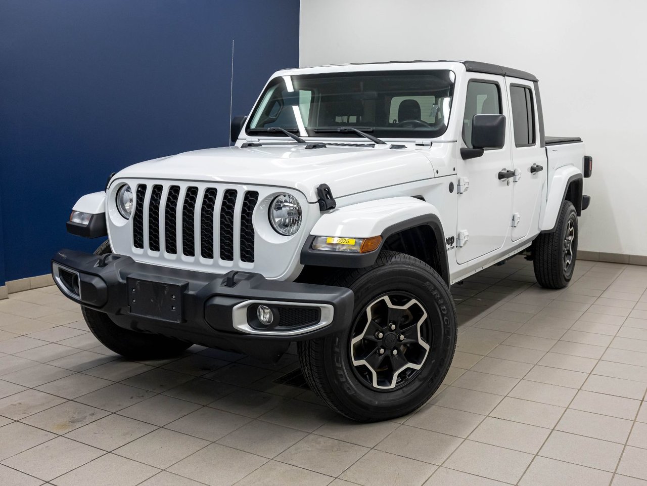 2022 Jeep Gladiator Sport S Crew Cab 4WD