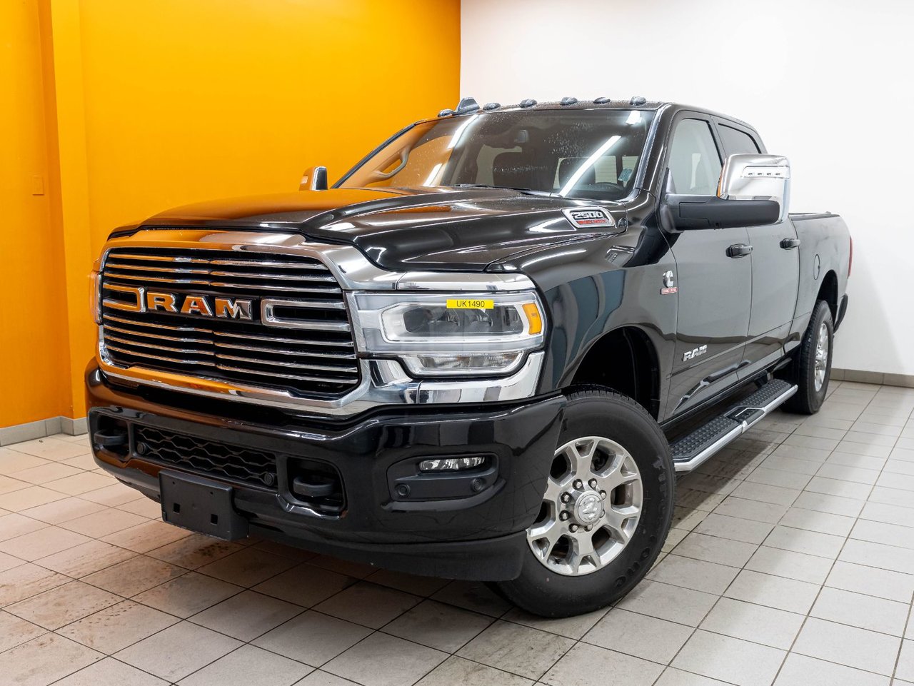 Diamond Black Crystal Pearl 2024 RAM 2500 Laramie Crew Cab 4WD Pickup Truck Four-Wheel Drive Automatic