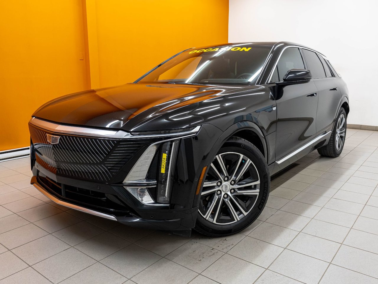 Stellar Black Metallic 2024 Cadillac LYRIQ SUV / Crossover Rear-Wheel Drive Automatic