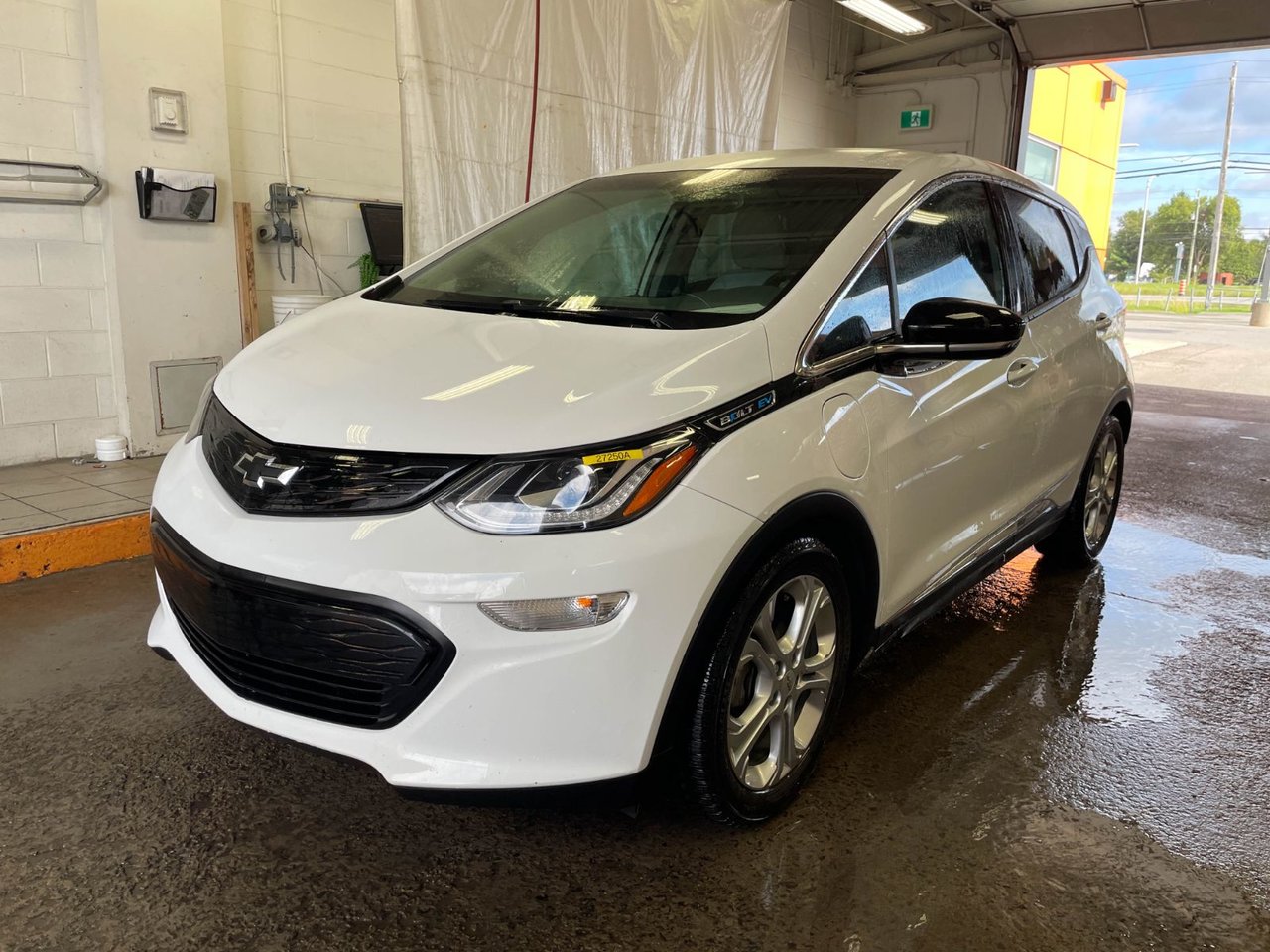 Summit White 2020 Chevrolet Bolt EV Wagon Front-Wheel Drive Automatic
