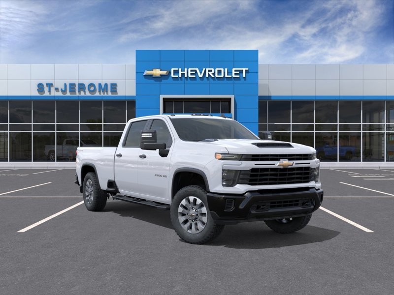 Summit White 2026 Chevrolet Silverado 2500HD Pickup Truck Four-Wheel Drive Automatic