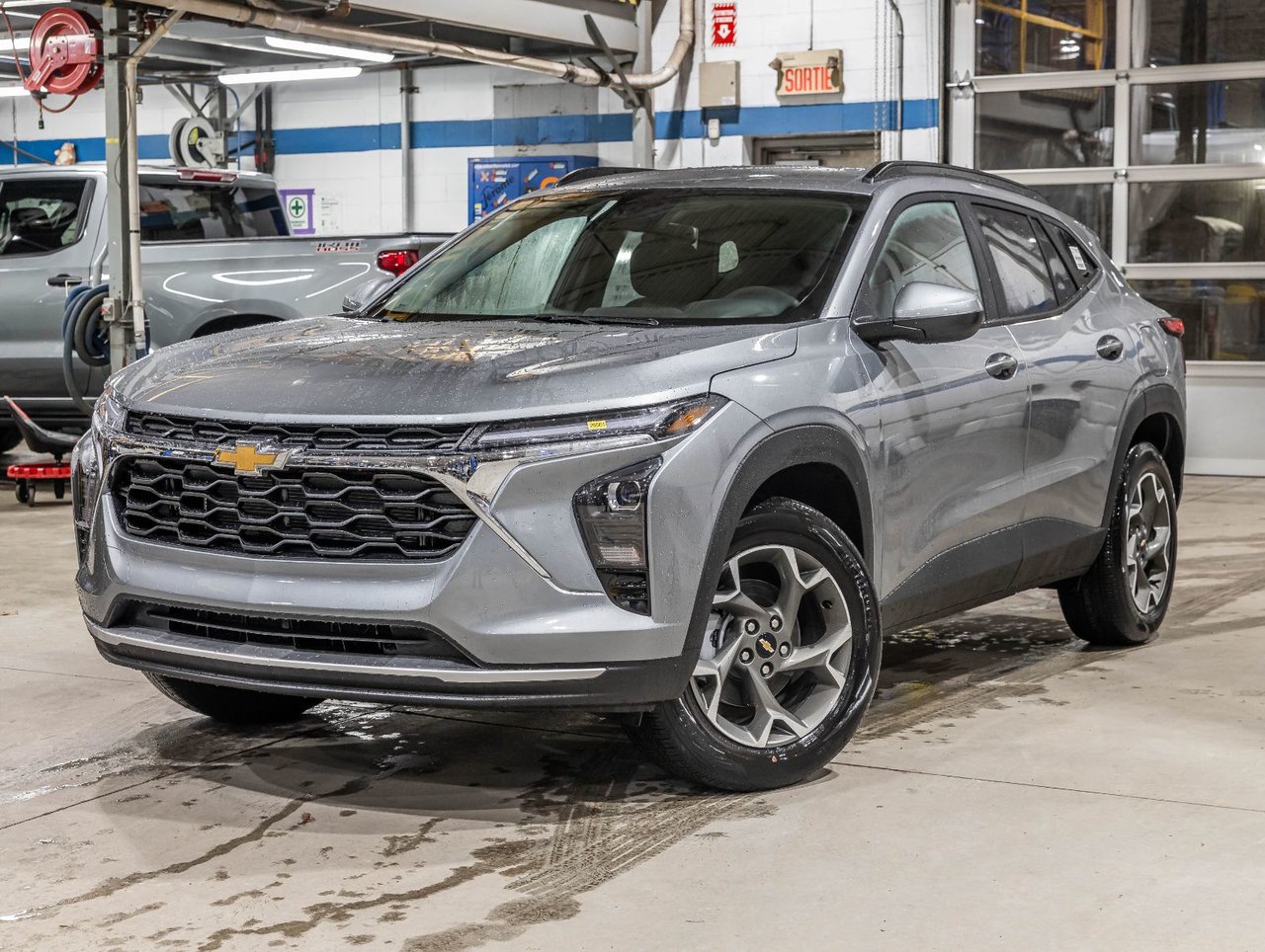 Gray (Sterling Grey Metallic) 2026 Chevrolet Trax SUV / Crossover Front-Wheel Drive Automatic
