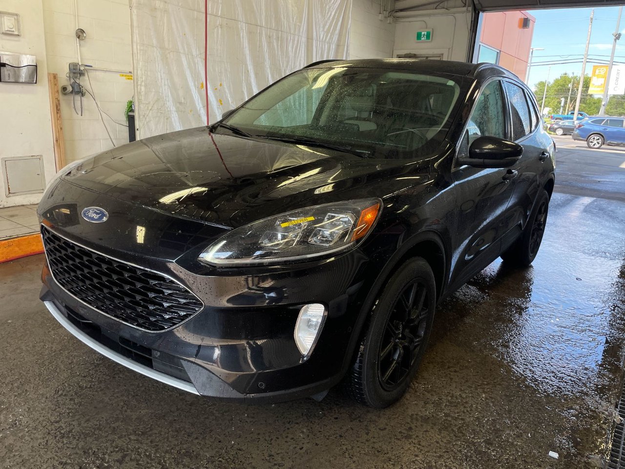 2020 Ford Escape Hybrid Titanium AWD