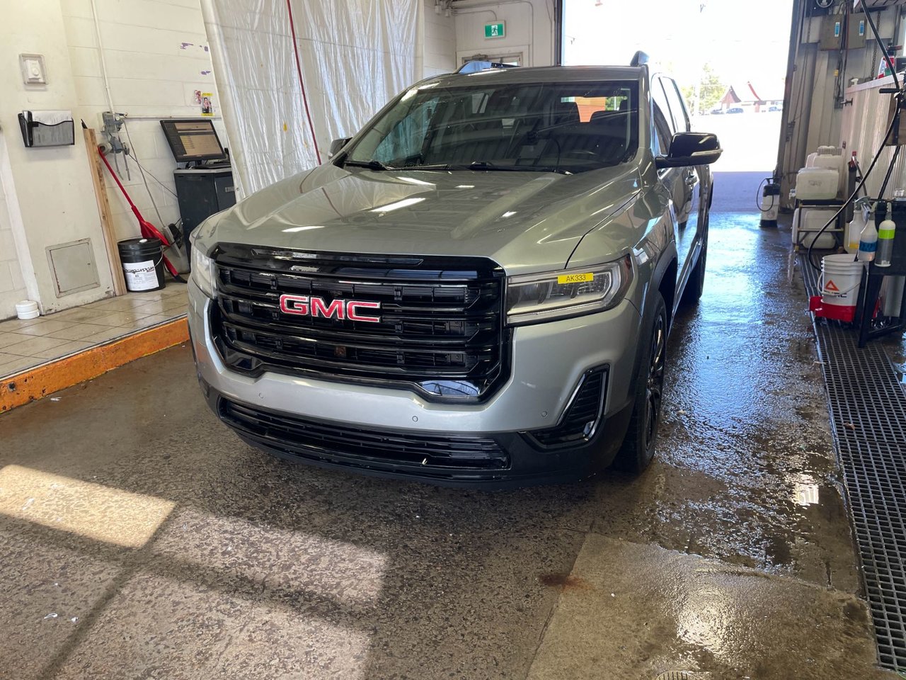 2023 GMC Acadia SLE AWD