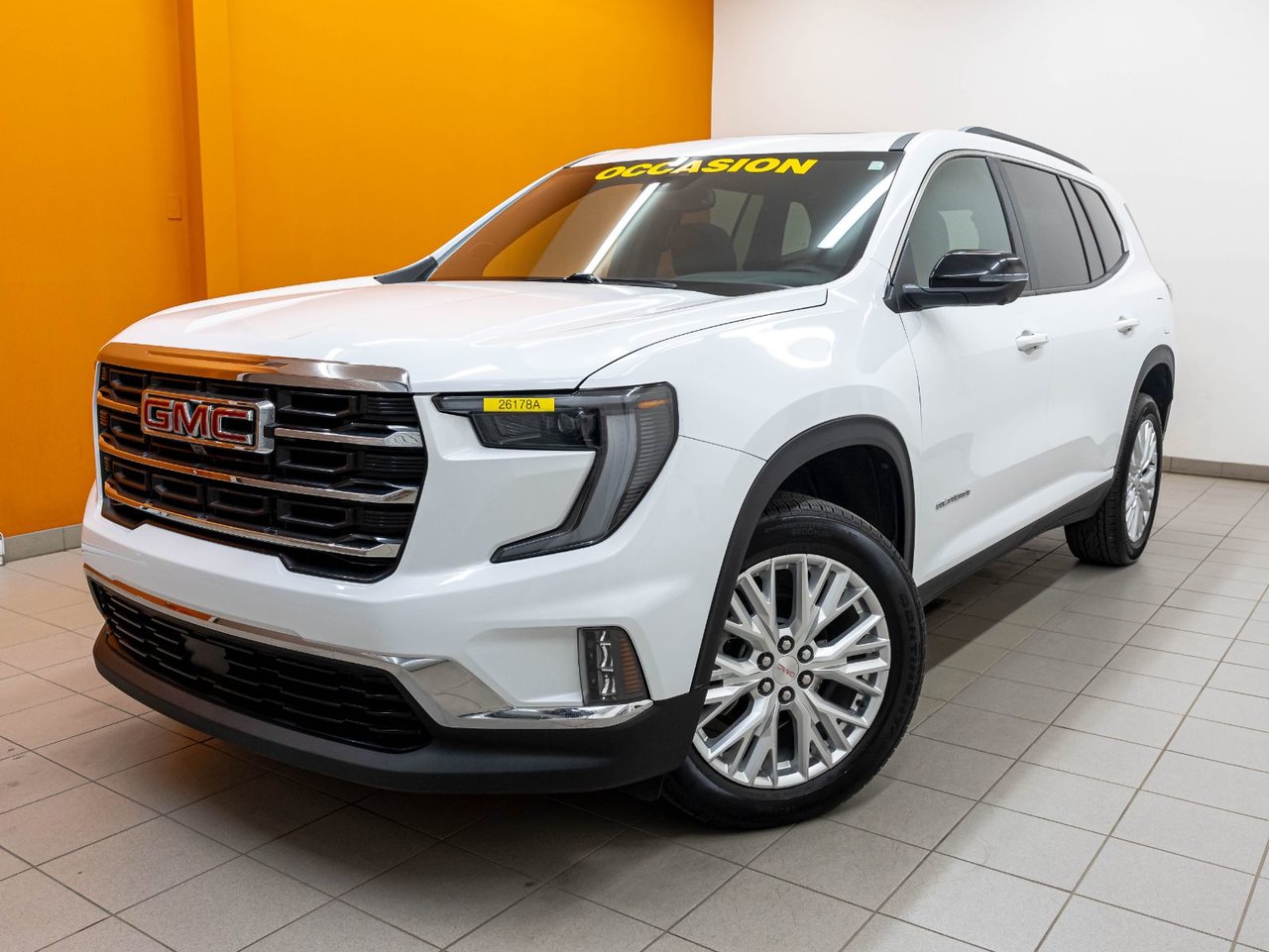 Summit White 2024 GMC Acadia SUV / Crossover Four-Wheel Drive Automatic