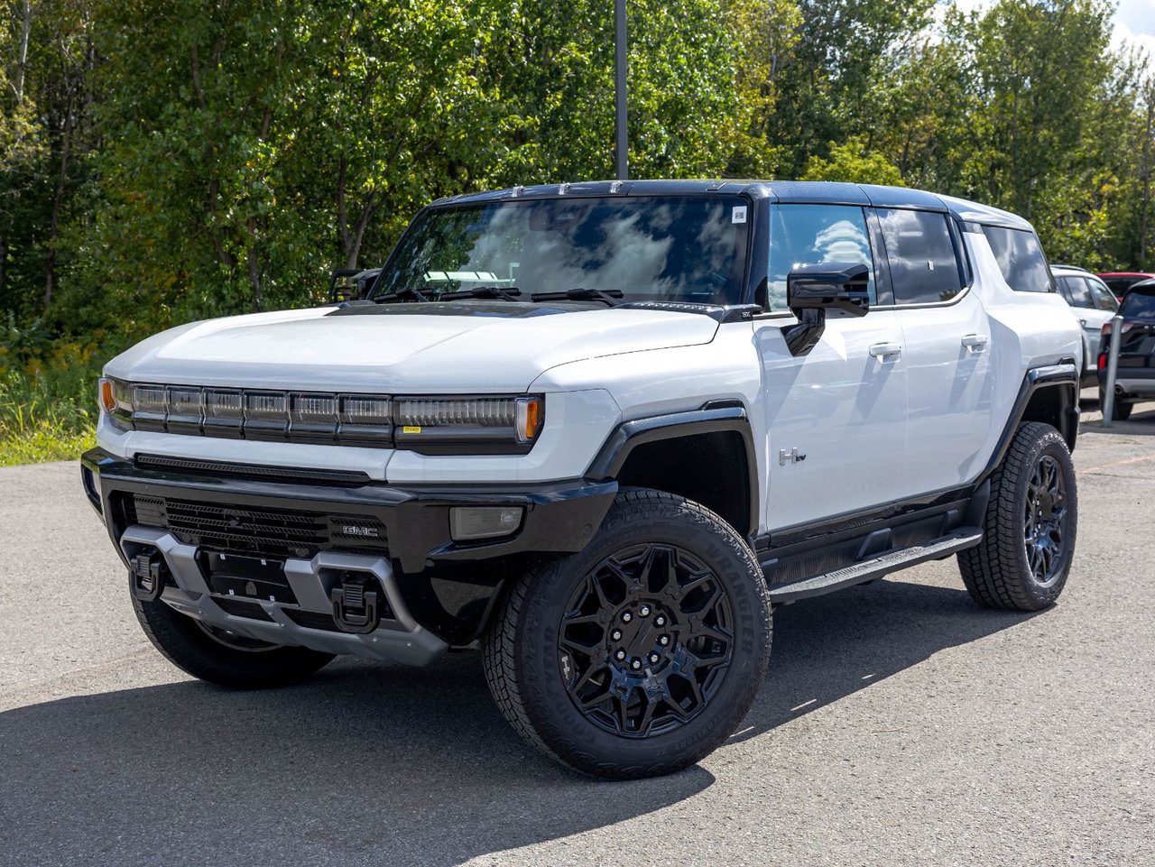 Interstellar White 2026 GMC Hummer EV SUV SUV / Crossover All-Wheel Drive Automatic
