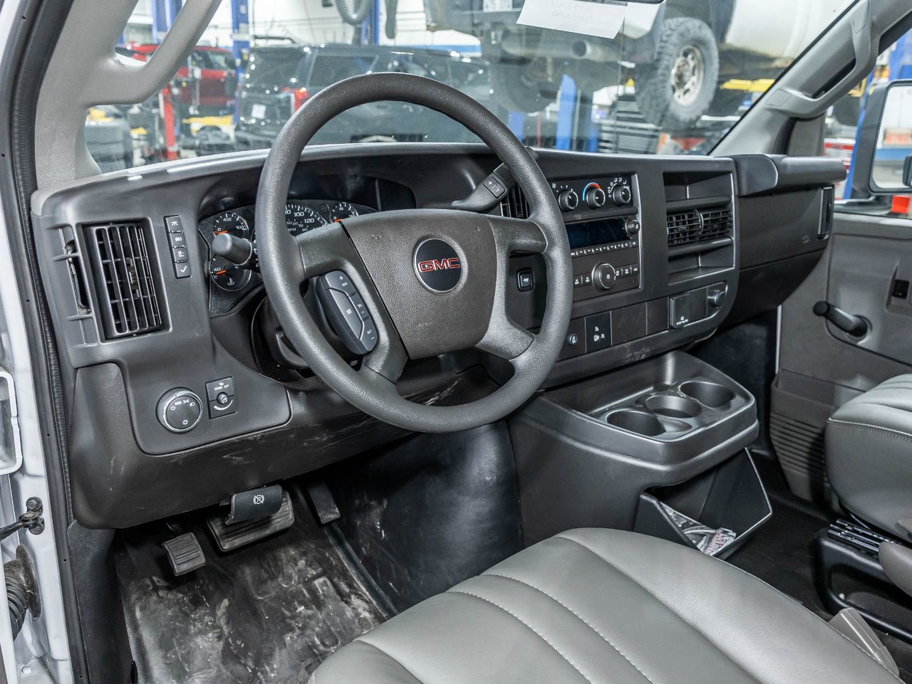 2026 GMC Savana Cutaway