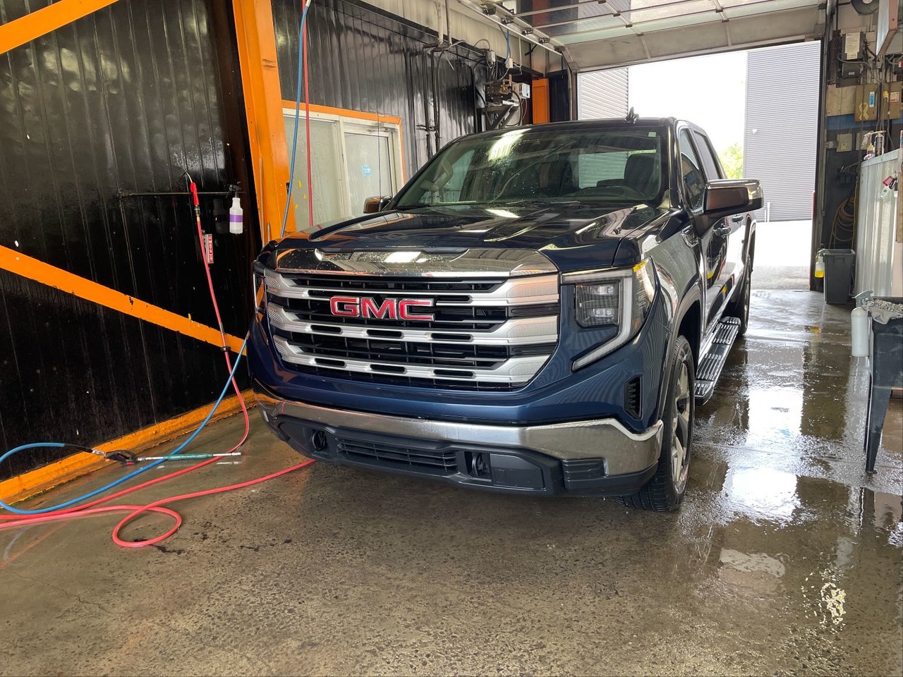  2023 GMC Sierra 1500 SLE Crew Cab 4WD   